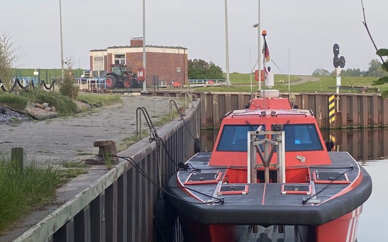 Nautical inspector Promarine Huur werkboot